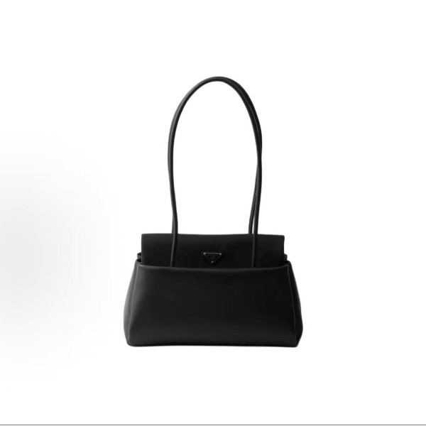 PRADA普拉达 Passage珐琅金属三角形标志 单肩包 中号 女款